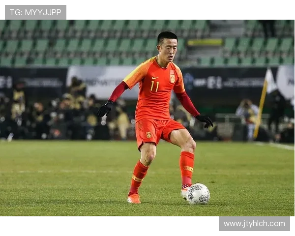 足球明星姜至鹏的职业生涯与场外故事揭秘