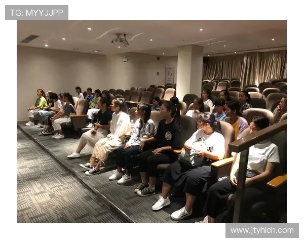 从草根到巅峰足球明星励志故事动画展现梦想与坚持的力量 从草根到巅峰足球明星励志故事动画展现梦想与坚持的力量