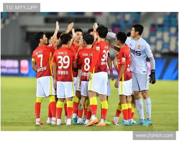 广州足球队技术分析：提升战术素养与球员能力的关键探讨