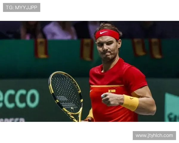 足球场上的烟雾缭绕那些热爱抽烟的足球明星们的故事与传奇