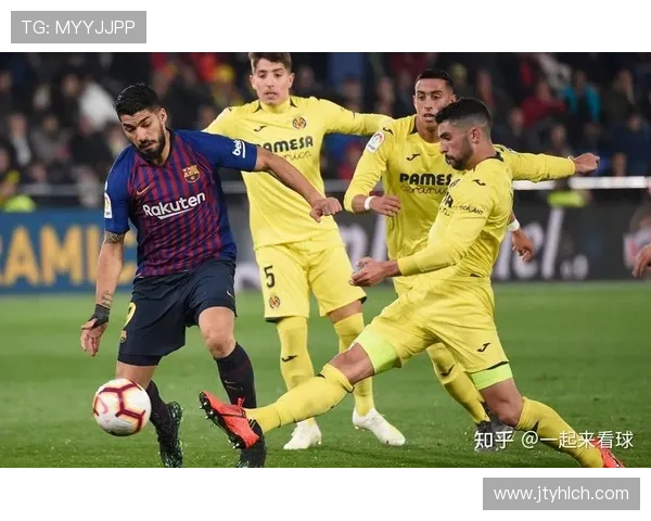 上海足球队近期状态分析与未来发展展望 上海足球队近期状态分析与未来发展展望